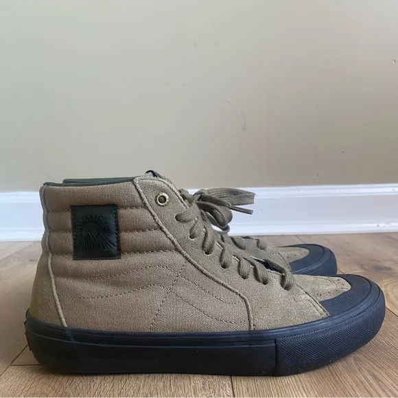 Vans Dakota Roche x Sk8-Hi Pro 'Covert Green’ Sneakers Shoes Men’s Size 7.5