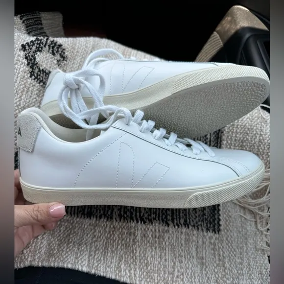 VEJA Esplar Sneakers Size 9
