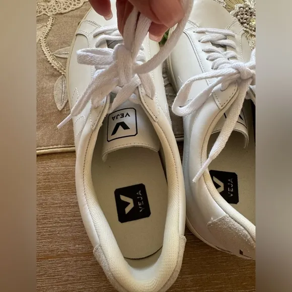 VEJA Esplar Sneakers Size 9