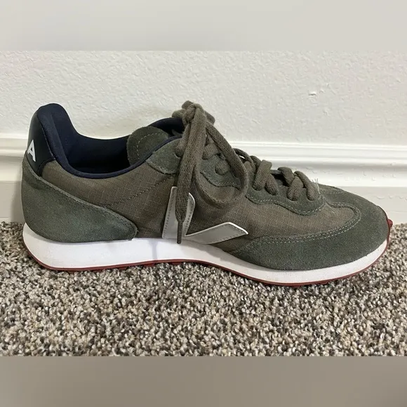 Veja Men’s ‘Rio Branco Ripstop Khaki Pearl’ Sneakers Forest Green Size 7