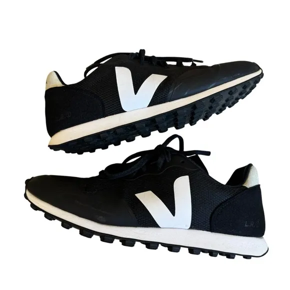 Veja - Men's SDU Mesh Black &amp; White Casual Sneakers Sz 12