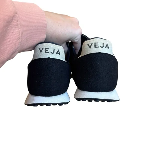 Veja - Men's SDU Mesh Black &amp; White Casual Sneakers Sz 12