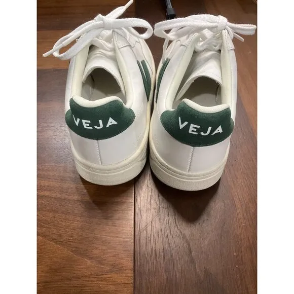 VEJA V-12 Sneakers in Extra-White Cyprus 11 New With Box Mens Athletic Shoes