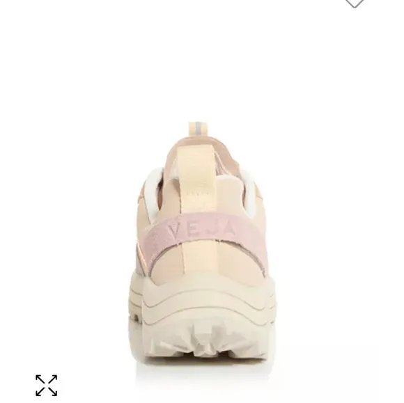 VEJA Venturi suede almond peach multico size US 5 NWT
