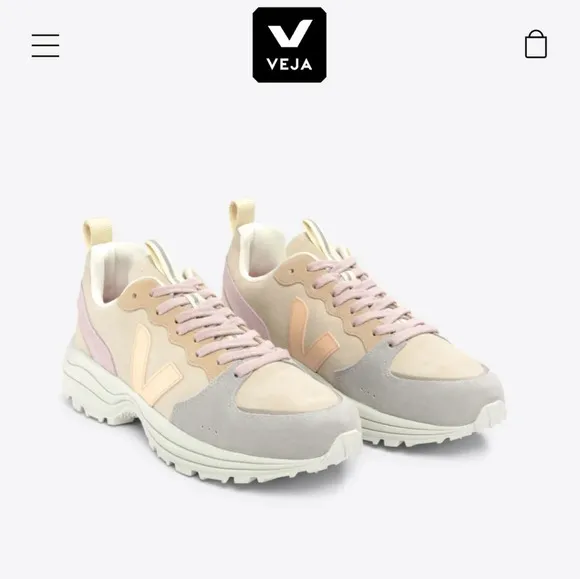 VEJA Venturi suede almond peach multico size US 5 NWT