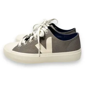 Veja Wata II Low-Top Sneakers in Neutral Grey Green Women’s Kids Size 5 EUR 36