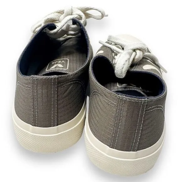 Veja Wata II Low-Top Sneakers in Neutral Grey Green Women’s Kids Size 5 EUR 36