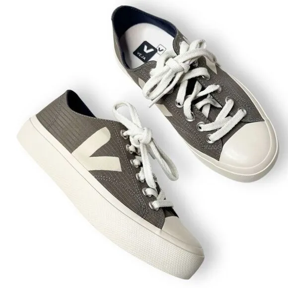 Veja Wata II Low-Top Sneakers in Neutral Grey Green Women’s Kids Size 5 EUR 36