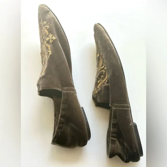 Velvet &amp; Gold Embroidery All Black loafers, size 7