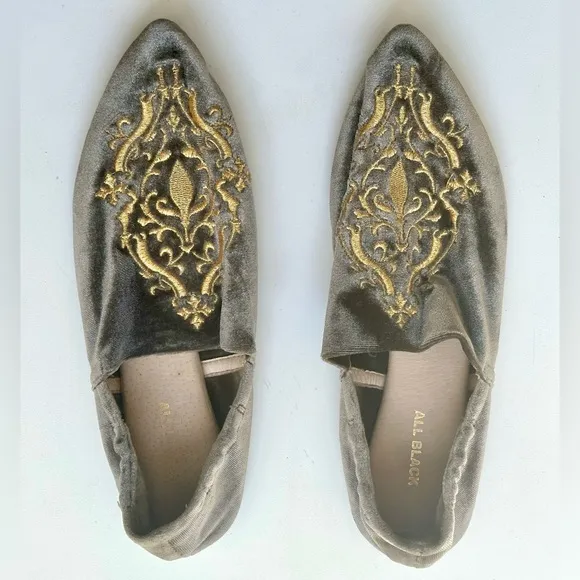 Velvet &amp; Gold Embroidery All Black loafers, size 7