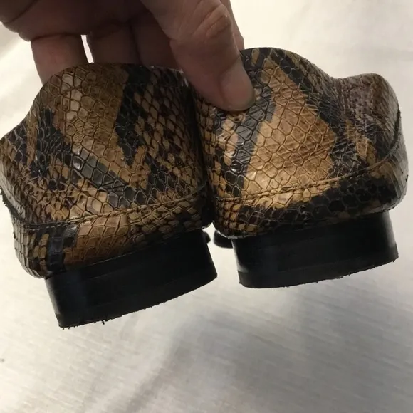 Vince Camuto Jendeya2 Snake Embossed Leather Loafers Size 7.5