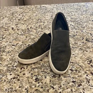 Vince leather suede green slip-on sneakers/ loafers