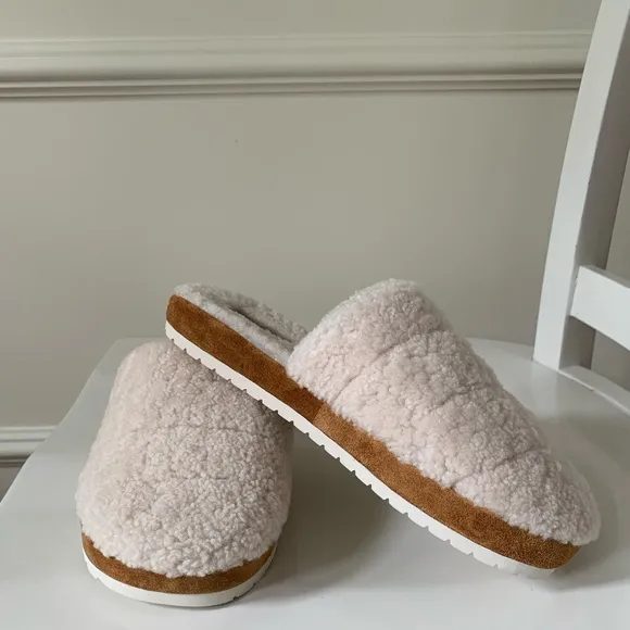 VINCE Loni Shearling Slipper Slides Size 9 NEW