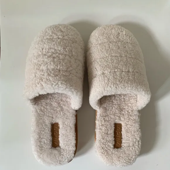 VINCE Loni Shearling Slipper Slides Size 9 NEW