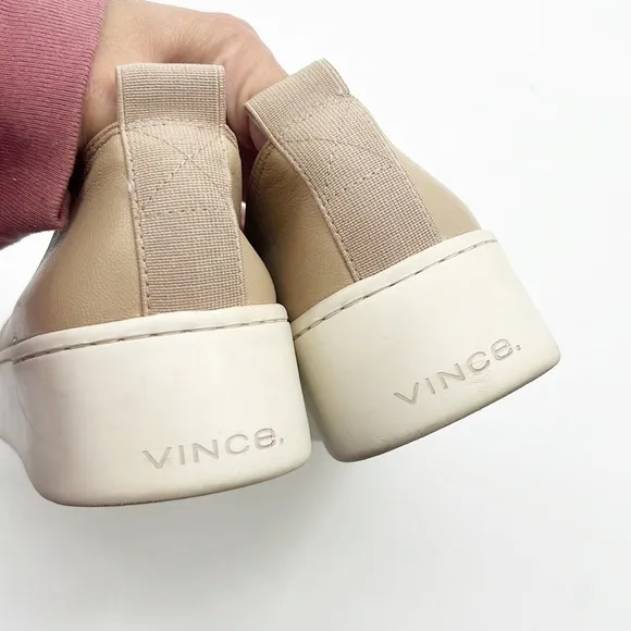 Vince Saxon 2 Slip-On Sneaker Leather size 8 Beige Tan Neutral