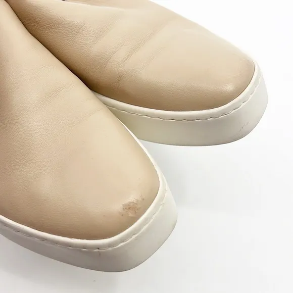 Vince Saxon 2 Slip-On Sneaker Leather size 8 Beige Tan Neutral