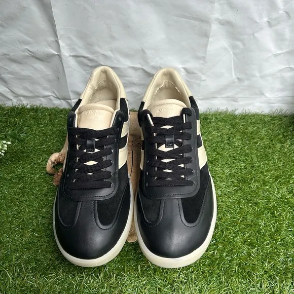 Vince womenOasis Sneaker black $250 new