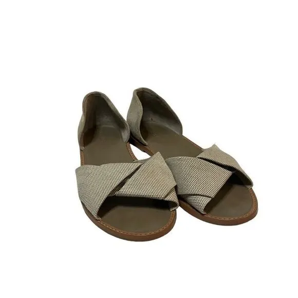 VINCE Womens Sandals Size 8.5 Canvas Suede Open Toe Open Side Flats Beige