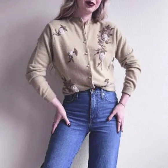 Vintage 1950’s Tobi of California Ivory Beaded Cardigan xs/s