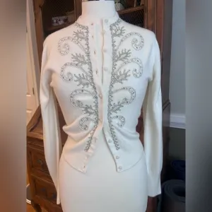 Vintage 1950’s Tobi of California Ivory Beaded Cardigan xs/s