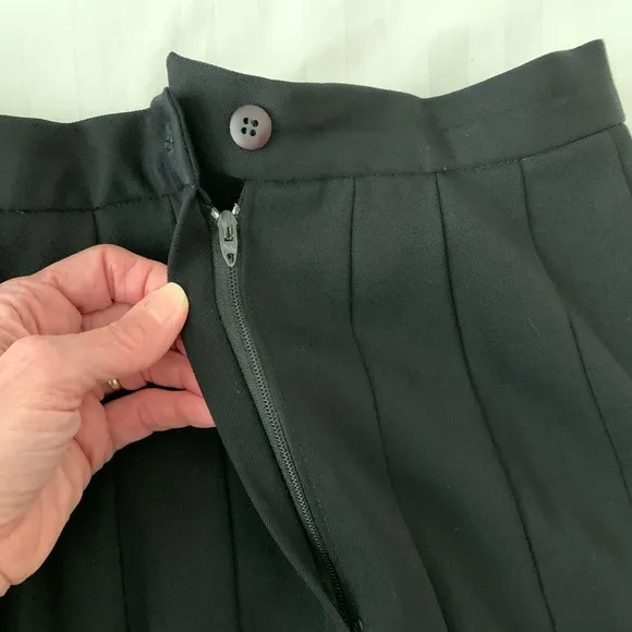 Vintage Wool Saks Fifth Avenue Pleated Midi Skirt