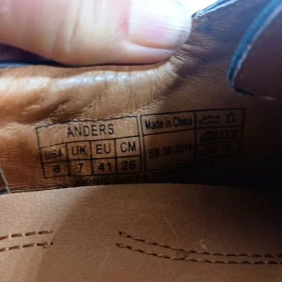Vionic Anders Loafers EUC $149 size 8      FS1989