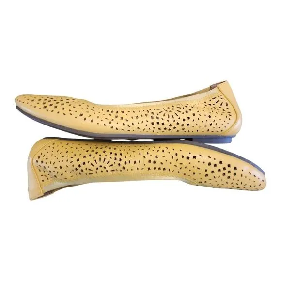 Vionic Robyn Perforated Leather Ballet Flats Shoes Size 9.5 Buttercup New Womens