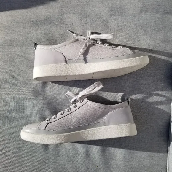 Vionic Winny Gray Sneakers Size 9