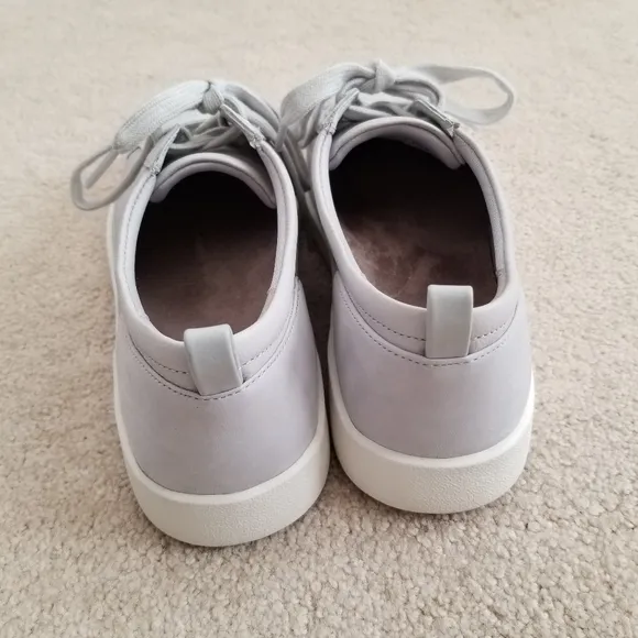 Vionic Winny Gray Sneakers Size 9