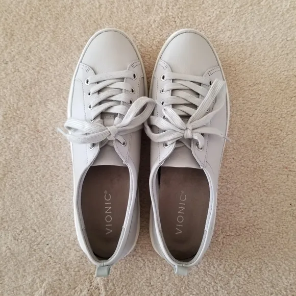 Vionic Winny Gray Sneakers Size 9