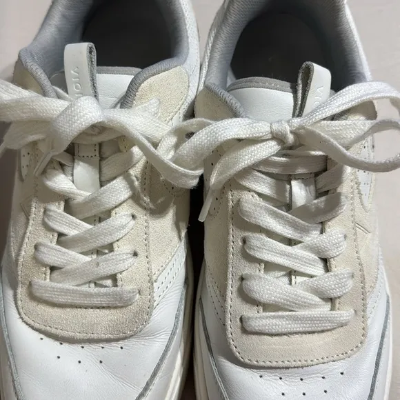 Vionic Woman’a‎ Rebel Kamelle Lace Up All White Sneakers