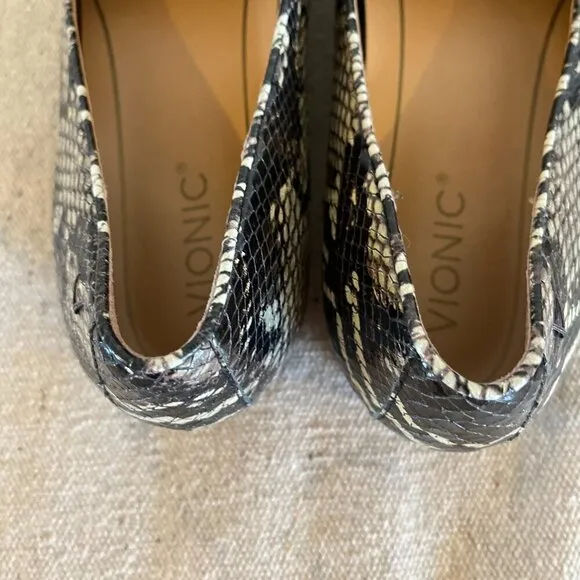 Vionic Woman's Animal Print Leather Willa Li Loafers Dress Shoes Sz 11