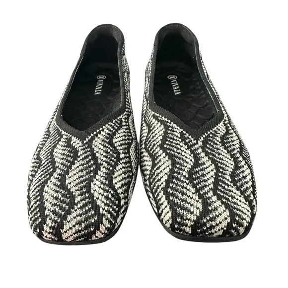 Vivaia Lightweight Square-Toe V-Cut Flats (Margot‎ Walker) 8
