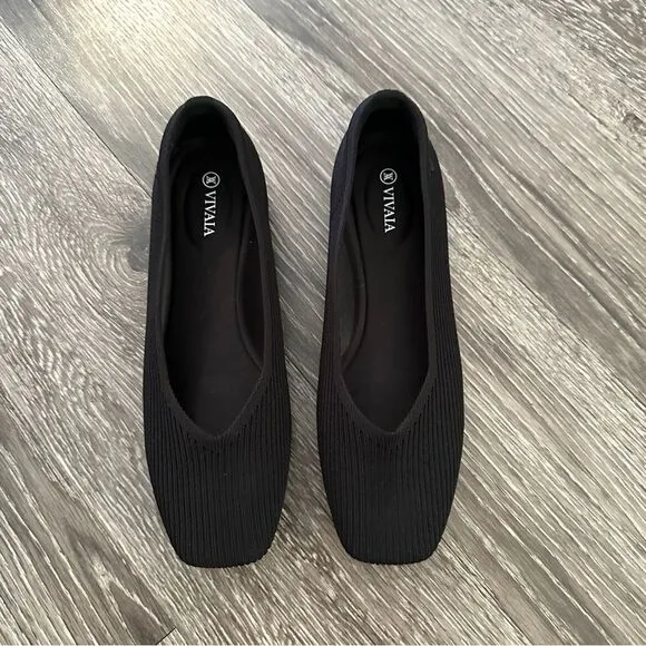Vivaia Lightweight Square-Toe V-Cut Flats (Margot Walker)