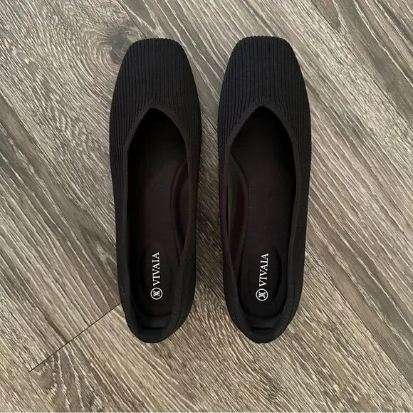 Vivaia Lightweight Square-Toe V-Cut Flats (Margot Walker)