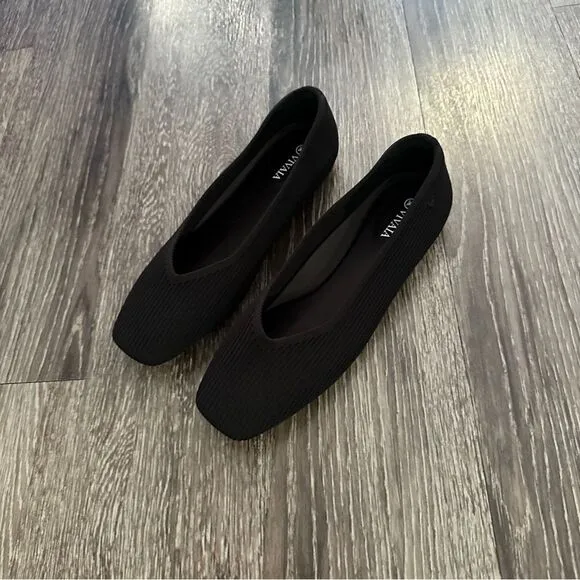 Vivaia Lightweight Square-Toe V-Cut Flats (Margot Walker)