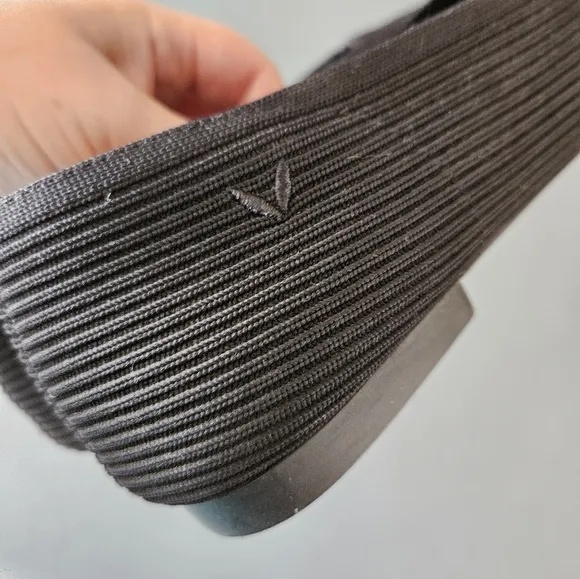 Vivaia Margo 2.0 square toe v cut ballet flats black sz EU 41/US 9.5
