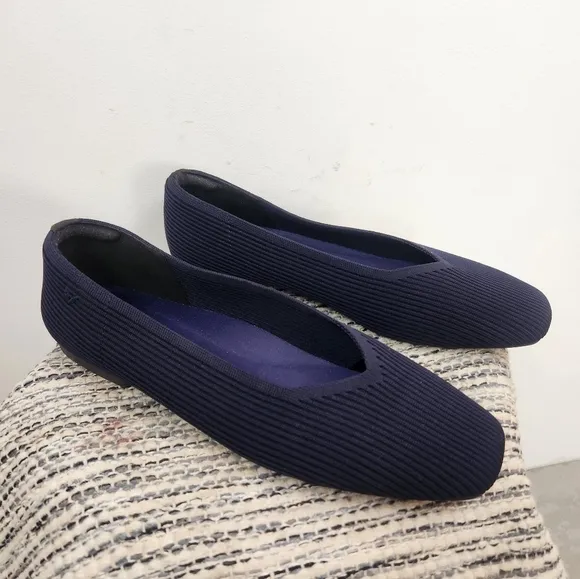 Vivaia Margot Square Toe Navy Blue Size 43 Flats