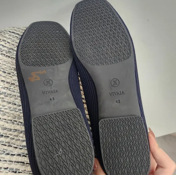 Vivaia Margot Square Toe Navy Blue Size 43 Flats