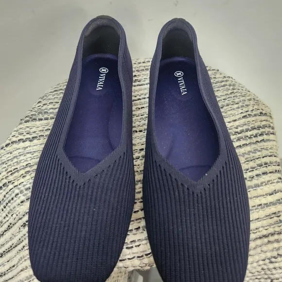 Vivaia Margot Square Toe Navy Blue Size 43 Flats
