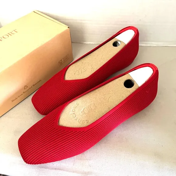 Vivaia Red Margot Walker Comfy Lightweight Square-Toe V-Cut Flats Size EU 43/11
