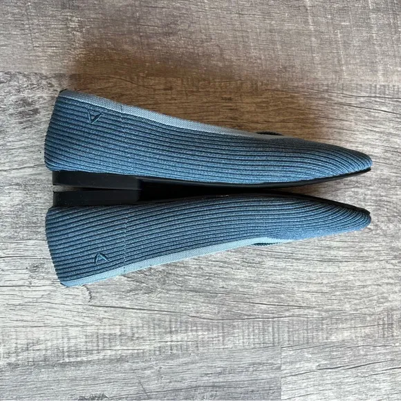 Vivaia Square-Toe V-Cut Flats (Margot 2.0) Denim Color Blue Size EU 39