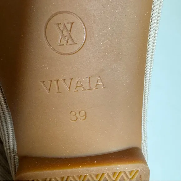 Vivaia Square-Toe V-Cut Flats (Margot 2.0) size 39 NWOT
