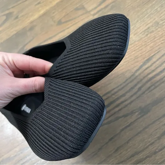 VIVAIA Square-Toe V-Cut Flats (Margot 2.0)