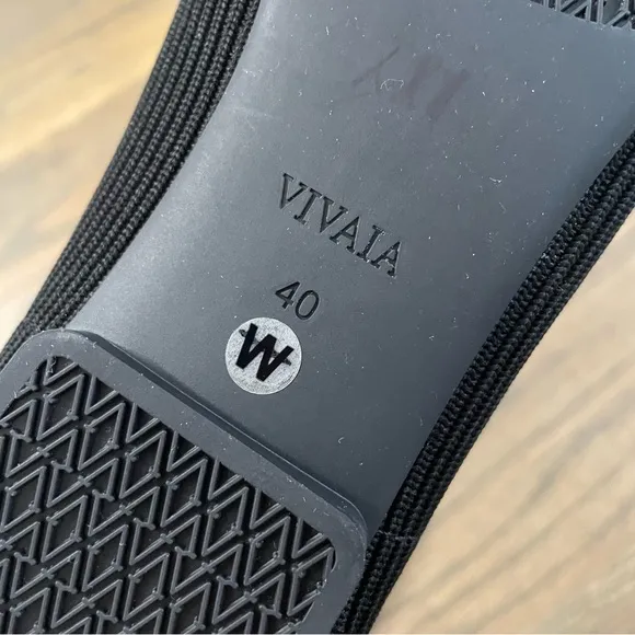 VIVAIA Square-Toe V-Cut Flats (Margot 2.0)
