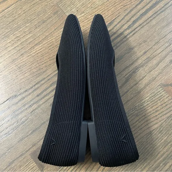 VIVAIA Square-Toe V-Cut Flats (Margot 2.0)