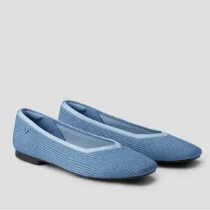 Vivaia Square-Toe V-Cut Flats Size 40