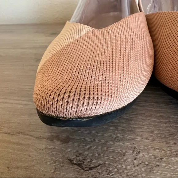 Vivaia Valencia Pointed Toe V-Cut Flats Wheat Nature Two Tone Size EU-40 / US-9
