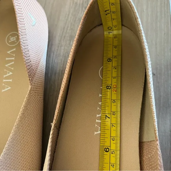Vivaia Valencia Pointed Toe V-Cut Flats Wheat Nature Two Tone Size EU-40 / US-9
