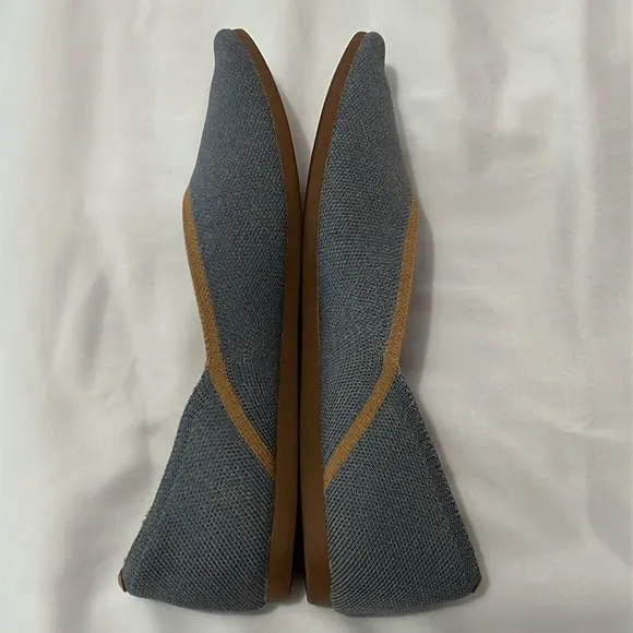 Vivaia Vienna Pointed Toe V-Cut Sandy Blue Flats